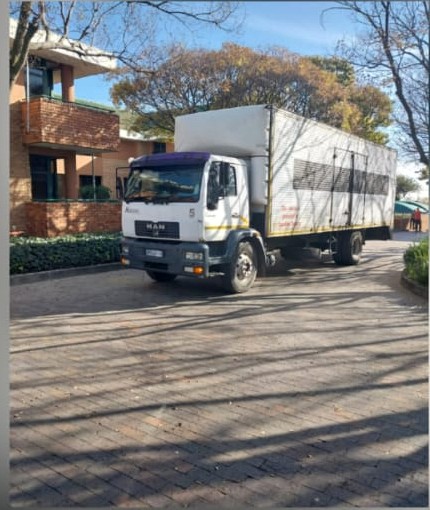 Collins Movers larger truck